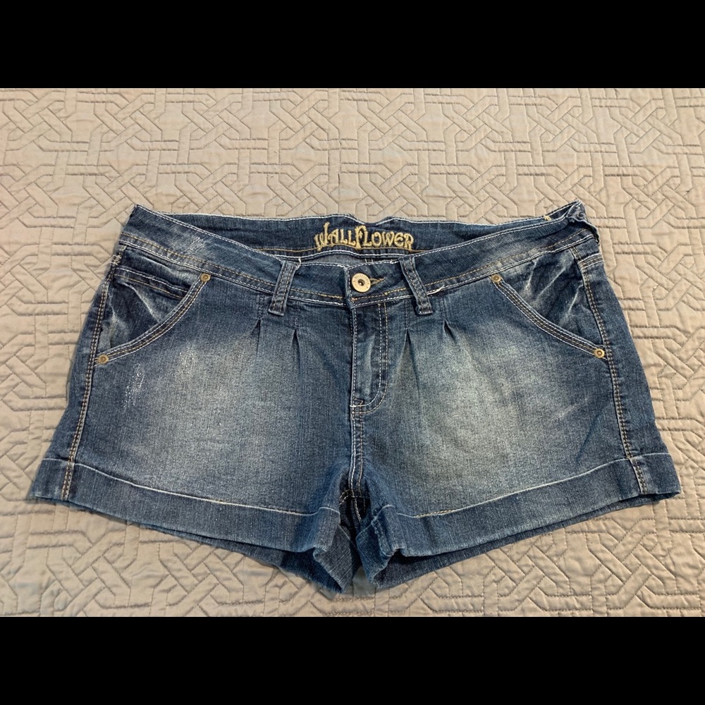 NWOT Pleated Denim Shorts